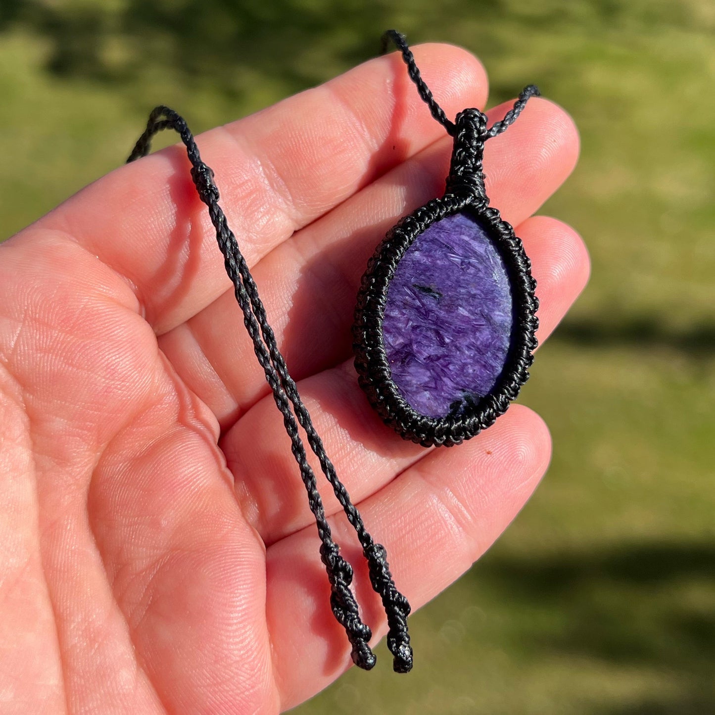 Charoit Kette SIMPLICITY schwarz Milu Arts and Macrame