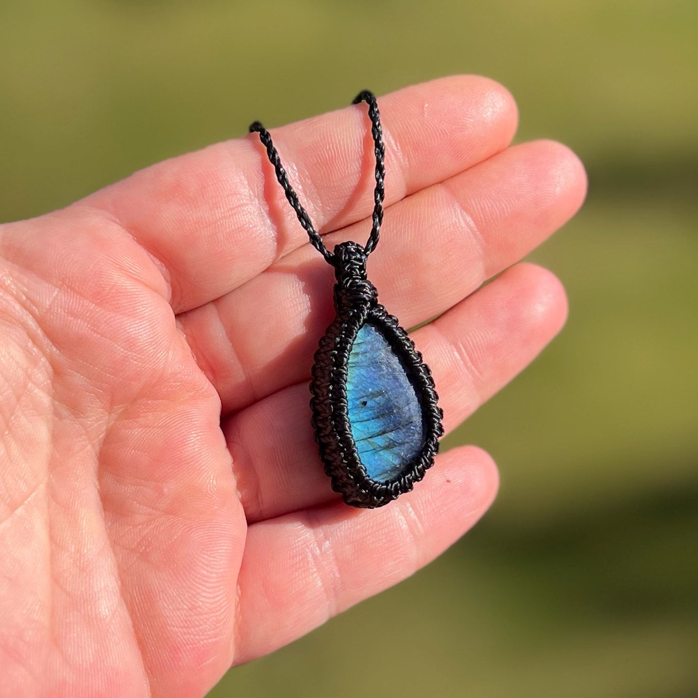 Labradorit Kette SIMPLICITY schwarz in Tropfenform