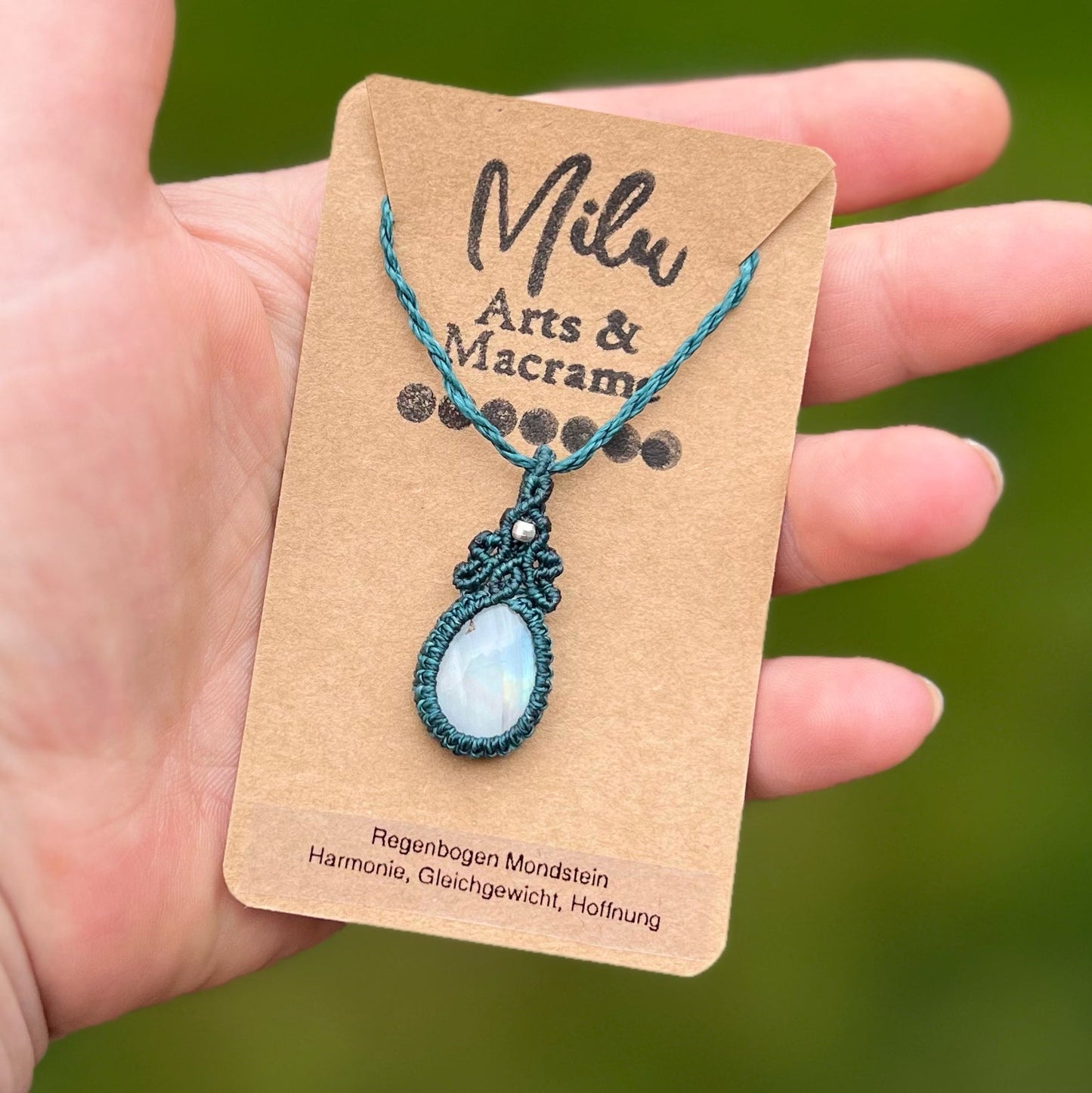 Regenbogen Mondstein Kette MIRACLE BLISS Milu Arts and Macrame