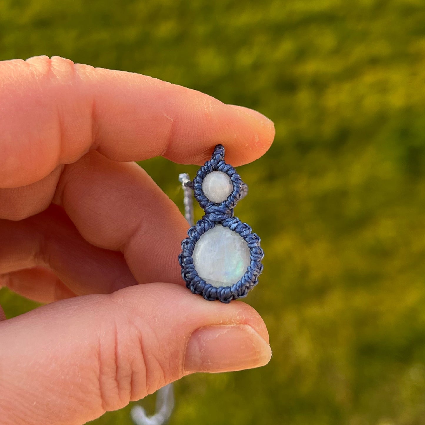 Regenbogen Mondstein Kette SIMPLICITY Milu Arts and Macrame