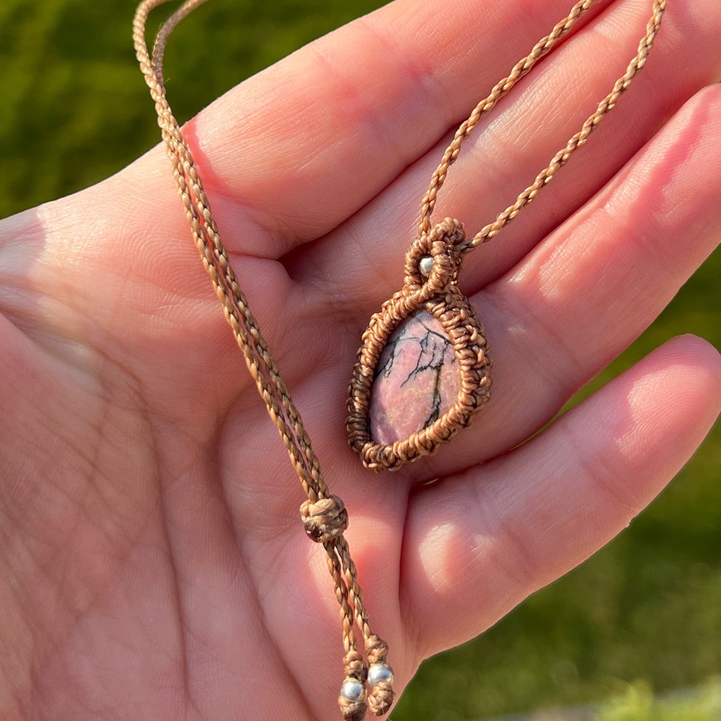 Rhodonit Kette PURE HARMONY Milu Arts and Macrame