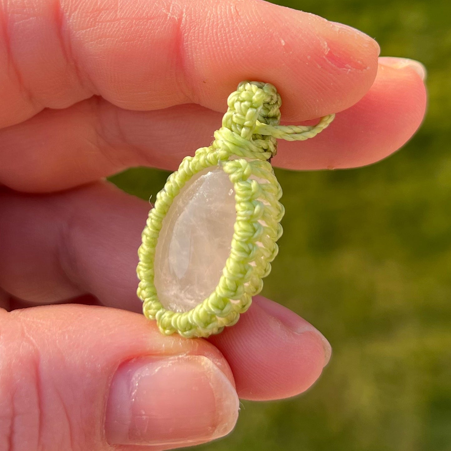 Rosenquarz Kette SIMPLICITY lime Milu Arts and Macrame