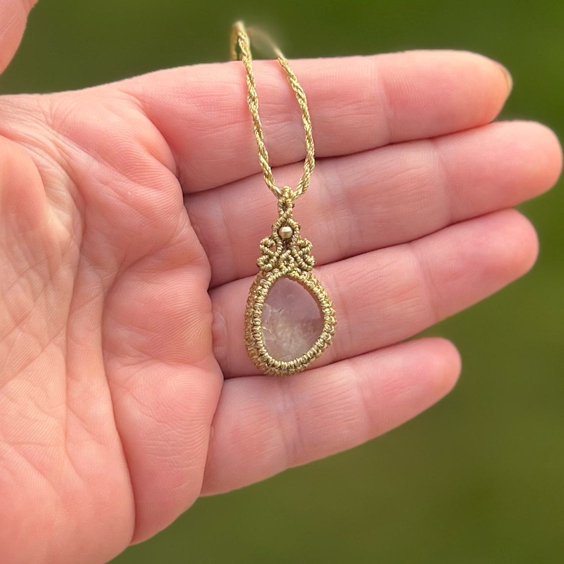 Rutilquarz Kette MIRACLE BLISS gold Milu Arts and Macrame