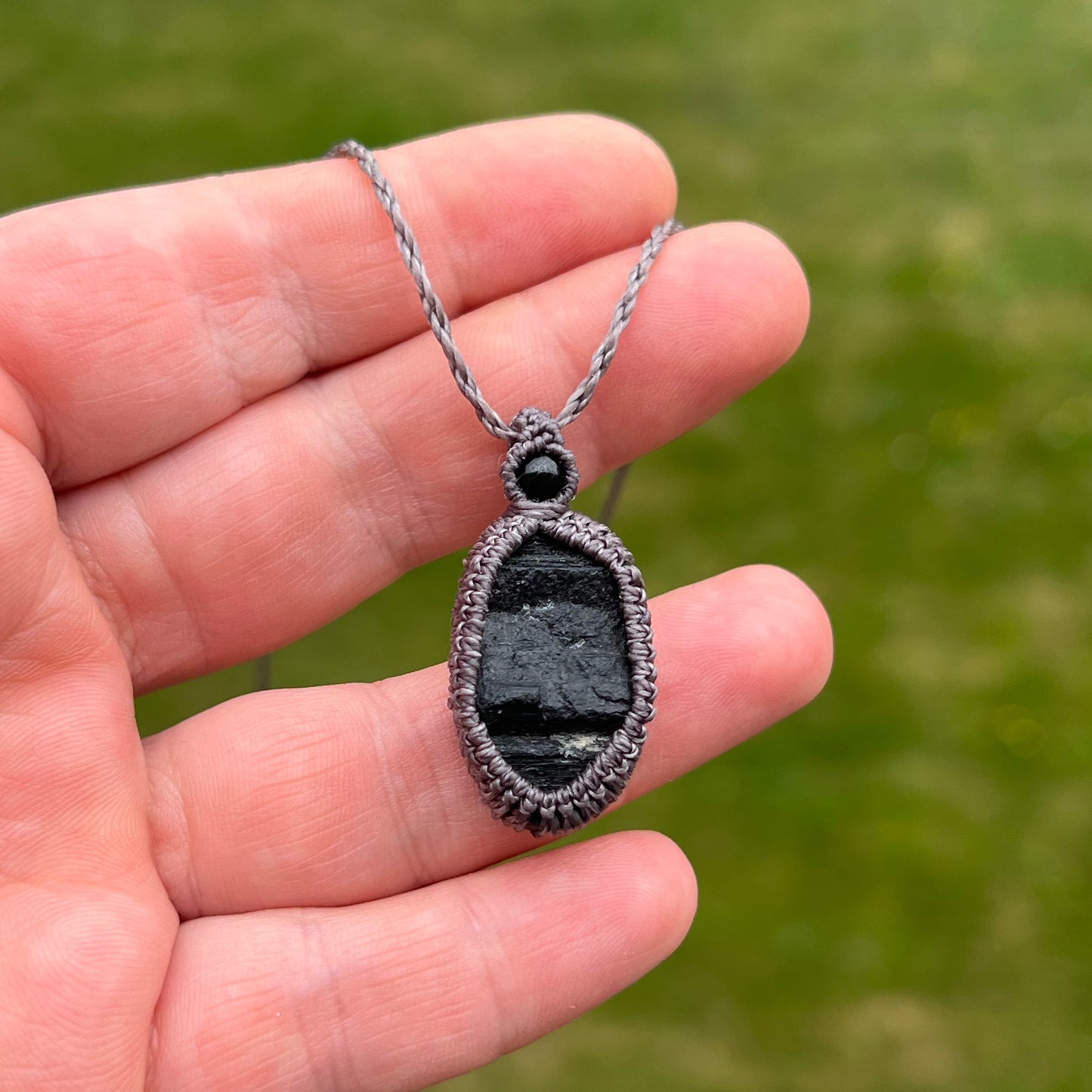 Schwarze Turmalin Kette SIMPLICITY dunkelgrau