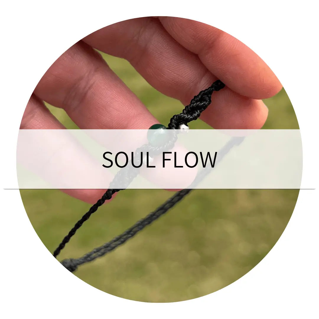Makramee Schmuck mit Edelsteinen SOUL FLOW Kollektion 