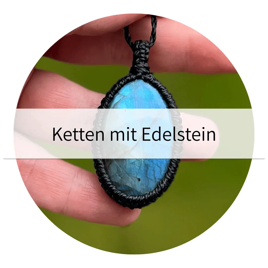 Makramee Kette mit Edelstein von Milu Arts and Macrame