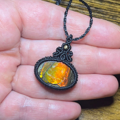 Ammolit Kette MIRACLE BLISS Milu Arts and Macrame