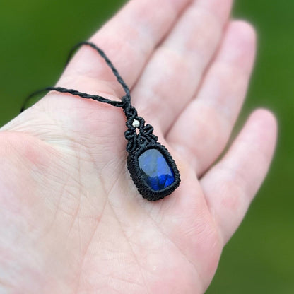 Labradorit Kette MIRACLE BLISS Milu Arts and Macrame