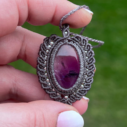 Ametrin Kette PEACOCK WHISPER Milu Arts and Macrame