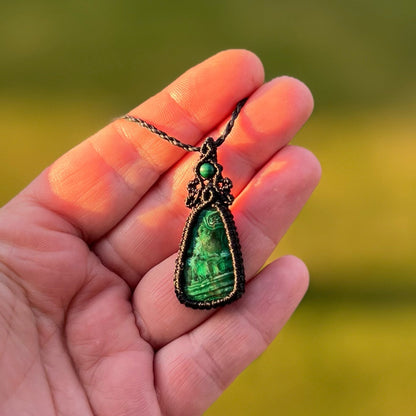 Chrysokoll Malachit Kette MIRACLE BLISS mit Malachit Perle Milu Arts and Macrame