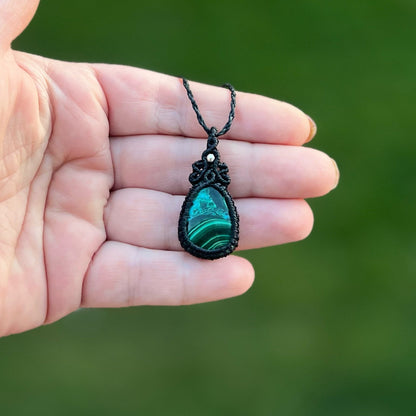 Chrysokoll Malachit Kette MIRACLE BLISS Tropfen Milu Arts and Macrame