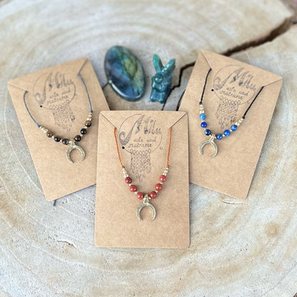 Filigrane Kraftkette Mond Milu Arts and Macrame