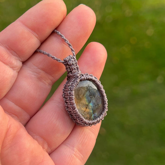 Labradorit Kette SIMPLICITY grau Milu Arts and Macrame