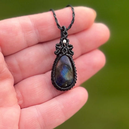 Labradorit Kette MIRACLE BLISS Milu Arts and Macrame