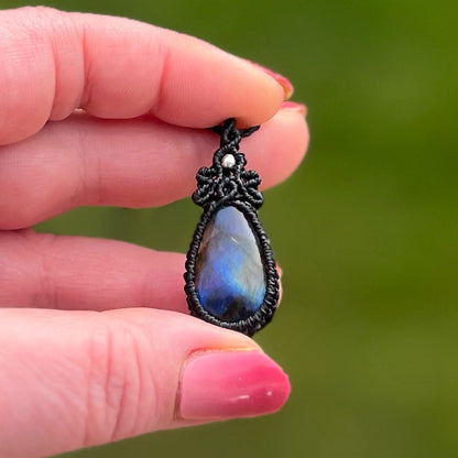 Labradorit Kette MIRACLE BLISS Milu Arts and Macrame