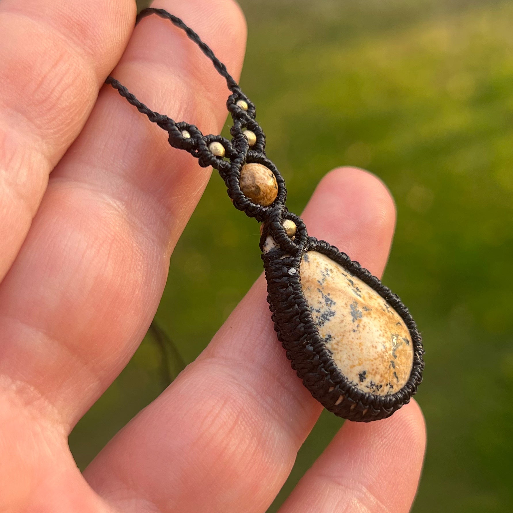 Landschaftsjaspis Kette handgemacht Milu Arts and Macrame