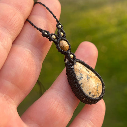 Landschaftsjaspis Kette handgemacht Milu Arts and Macrame