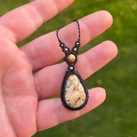 Landschaftsjaspis Kette handgemacht Milu Arts and Macrame