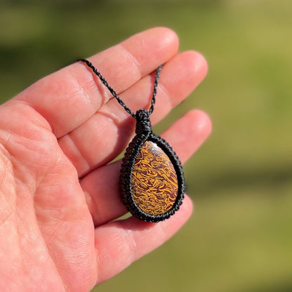 Mariam Jaspis Kette SIMPLICITY schwarz Milu Arts and Macrame