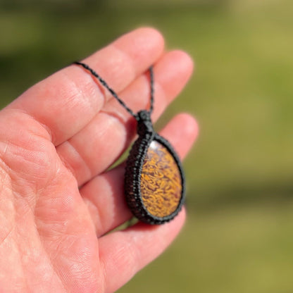 Mariam Jaspis Kette SIMPLICITY schwarz Milu Arts and Macrame