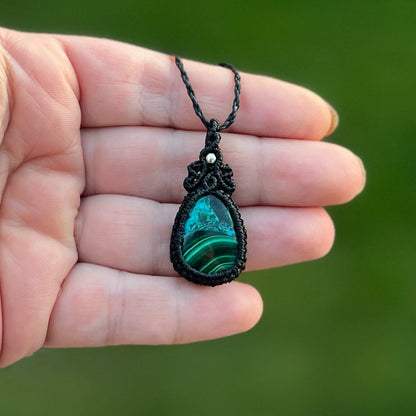 Chrysokoll Malachit Kette MIRACLE BLISS Tropfen Milu Arts and Macrame