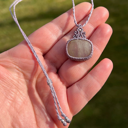 Mondstein Kette MIRACLE BLISS taupe Milu Arts and Macrame