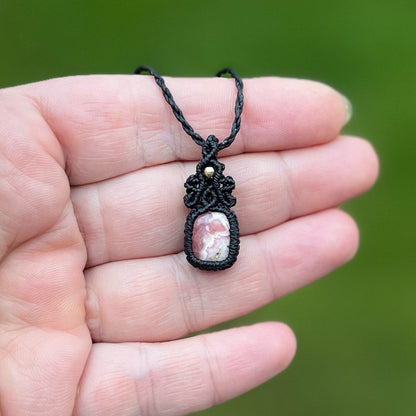Rhodochrosit Kette MIRACLE BLISS Milu Arts and Macrame