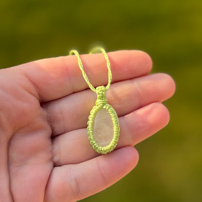 Rosenquarz Kette SIMPLICITY lime Milu Arts and Macrame