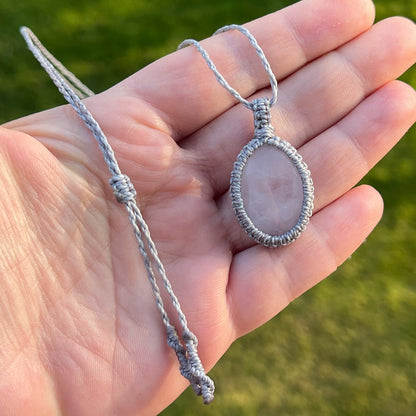 Rosenquarz Kette SIMPLICITY grau Milu Arts and Macrame