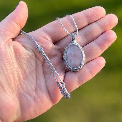 Rosenquarz Kette SIMPLICITY grau Milu Arts and Macrame