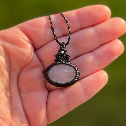 Rosenquarz Kette MIRACLE BLISS Milu Arts and Macrame