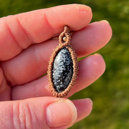 Schneeflocken Obsidian Kette PURE HARMONY Milu Arts and Macrame