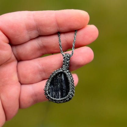 Schwarze Turmalin Kette SIMPLICITY Milu Arts and Macrame