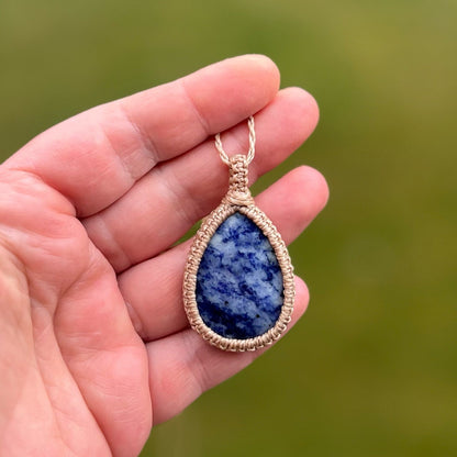 Sodalith Kette SIMPLICITY Milu Arts and Macrame