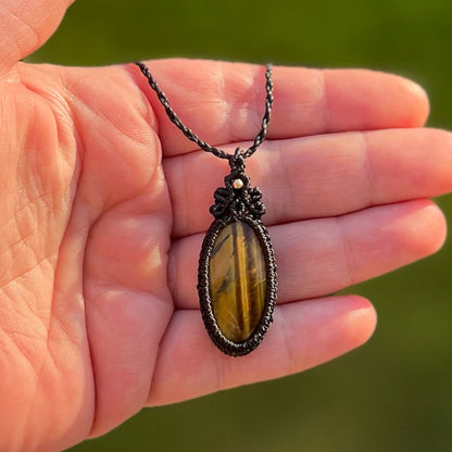 Tigerauge Stein Kette MIRACLE BLISS Milu Arts and Macrame