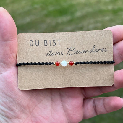 Regenbogen Mondstein Armband mit Karneol Milu Arts and Macrame