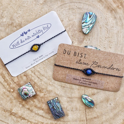 Kraftarmband mit Wunschstein, Makramee Armband handgemacht in Lieblingsfarbe 